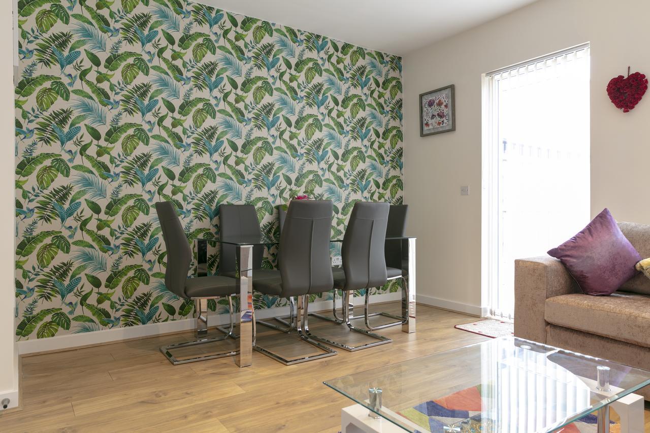 Modern & Exquisite Trumpington Townhouse With Parking & 5 Mins To Papworth Hospital Кембридж Экстерьер фото