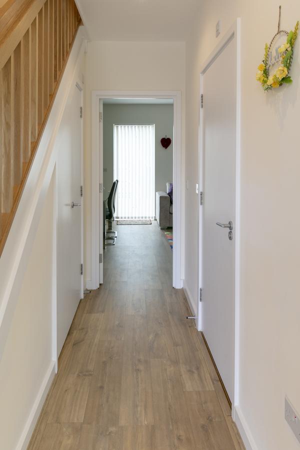 Modern & Exquisite Trumpington Townhouse With Parking & 5 Mins To Papworth Hospital Кембридж Экстерьер фото